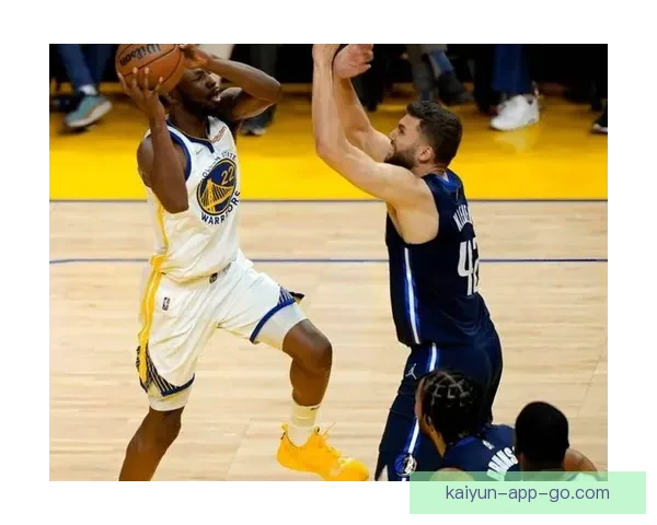 弗拉格谈穆迪末节最后一攻:传球是最佳选择腿部支撑出现问题 弗拉格谈穆迪末节最后一攻:传球是最佳选择腿部支撑出现问题